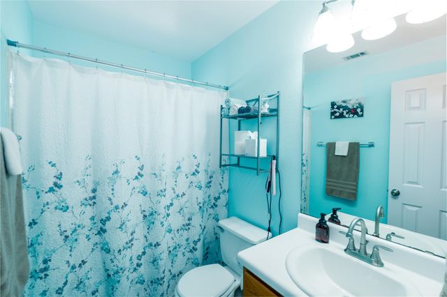 1005 Doras DR, Pflugerville, TX 78660