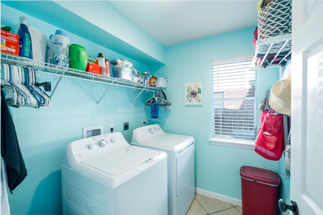 1005 Doras DR, Pflugerville, TX 78660
