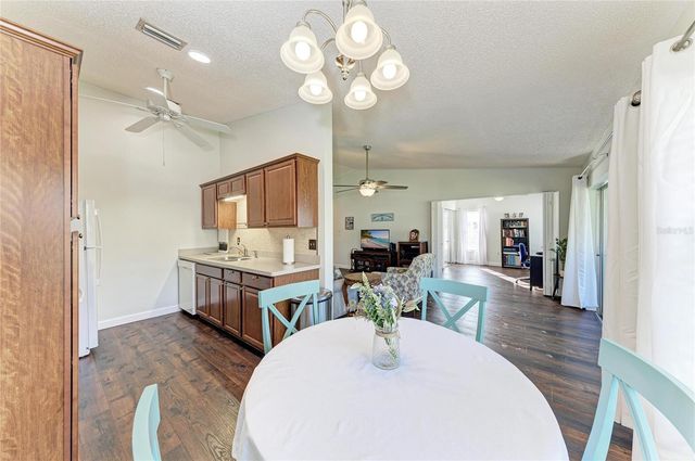 4006 36TH AVENUE DRIVE W, Bradenton, FL 34205