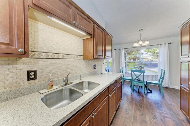 4006 36TH AVENUE DRIVE W, Bradenton, FL 34205