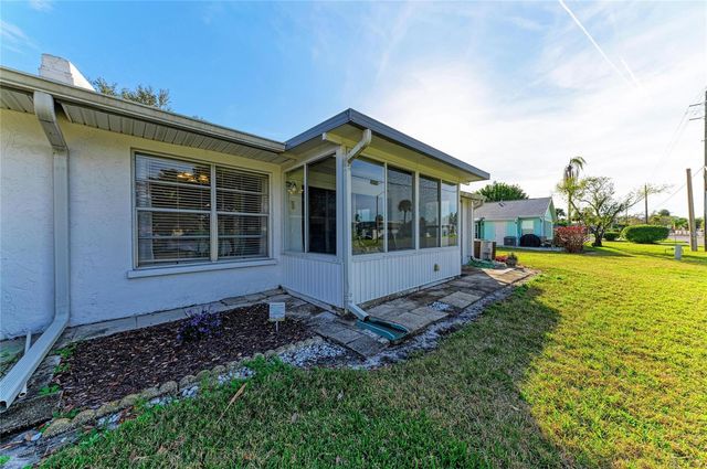 4006 36TH AVENUE DRIVE W, Bradenton, FL 34205