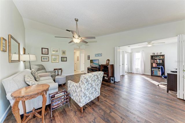 4006 36TH AVENUE DRIVE W, Bradenton, FL 34205