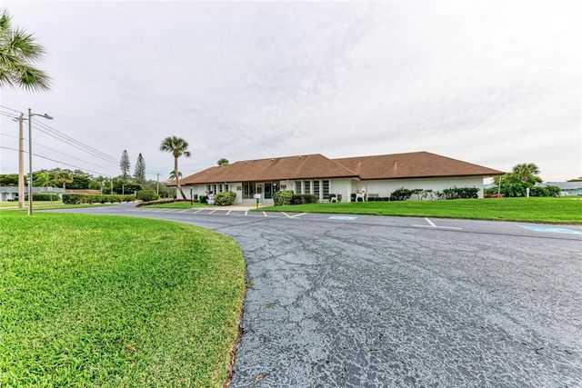 4006 36TH AVENUE DRIVE W, Bradenton, FL 34205