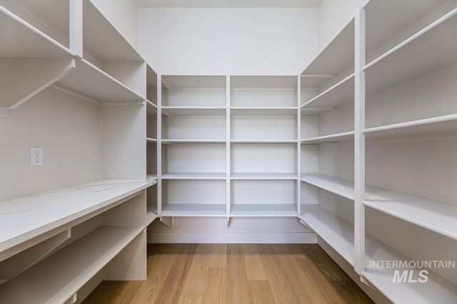 14198 N Woodpecker Ave, Boise, ID 83714