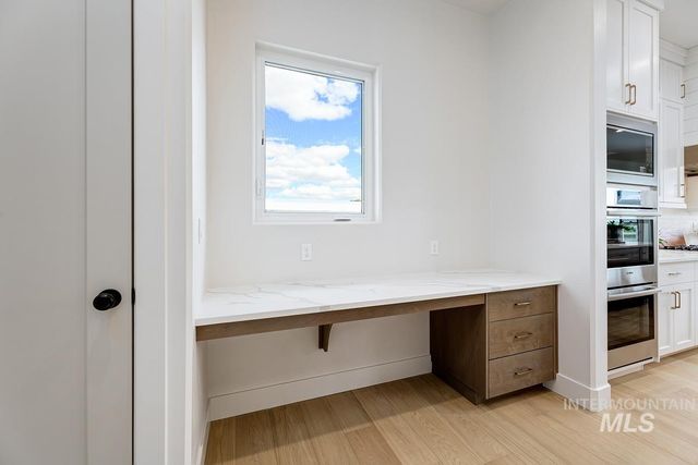 14198 N Woodpecker Ave, Boise, ID 83714