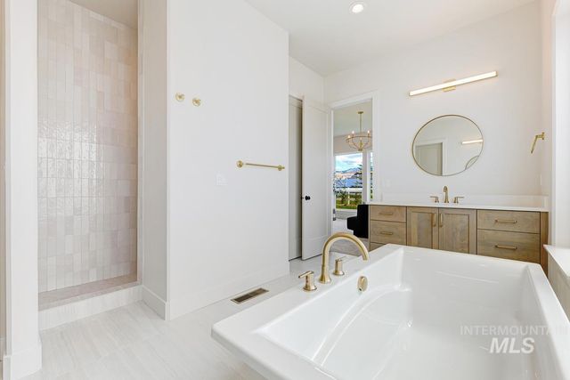 14198 N Woodpecker Ave, Boise, ID 83714