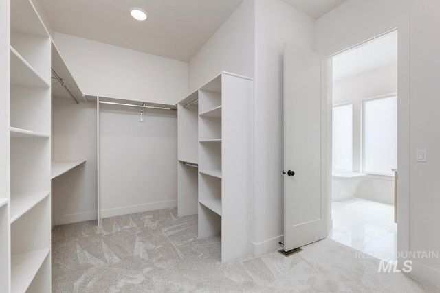 14198 N Woodpecker Ave, Boise, ID 83714