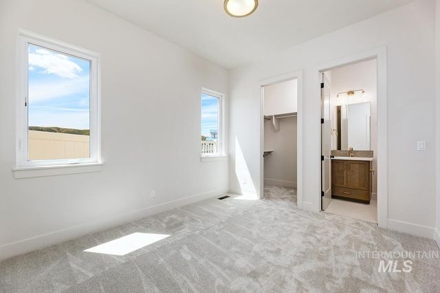 14198 N Woodpecker Ave, Boise, ID 83714