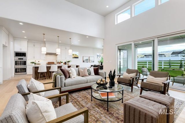 14198 N Woodpecker Ave, Boise, ID 83714