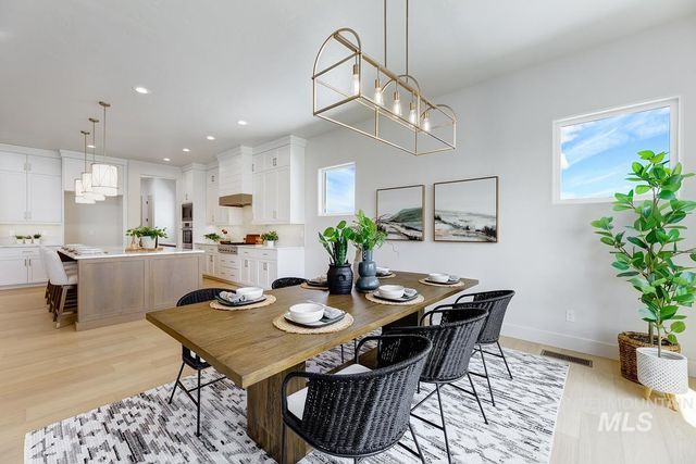 14198 N Woodpecker Ave, Boise, ID 83714