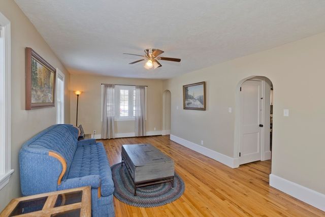 357 Southampton Rd, Westfield, MA 01085