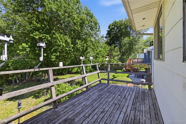 94 Babylon Avenue, West Islip, NY 11795