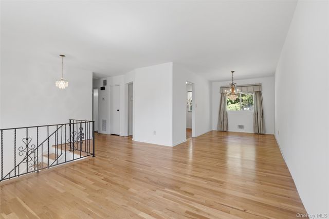 94 Babylon Avenue, West Islip, NY 11795