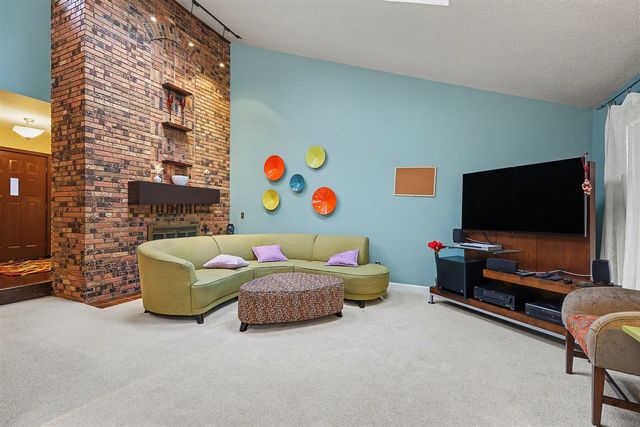 4043 Chamberlain Avenue, Grand Rapids, MI 49508