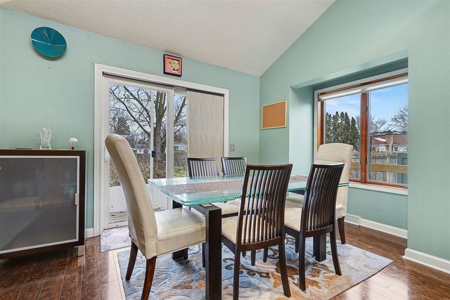 4043 Chamberlain Avenue, Grand Rapids, MI 49508