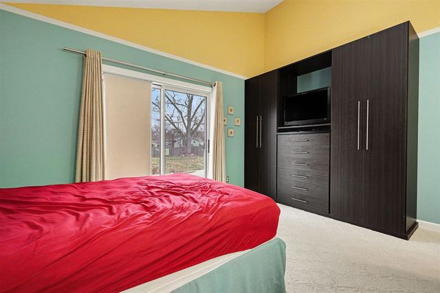 4043 Chamberlain Avenue, Grand Rapids, MI 49508