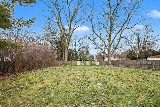 4043 Chamberlain Avenue, Grand Rapids, MI 49508