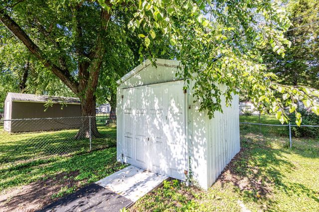213 S REED ST, Centralia, MO 65240