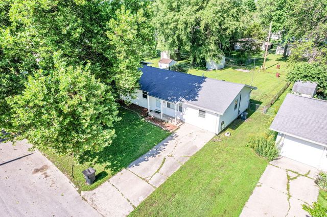 213 S REED ST, Centralia, MO 65240