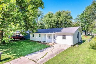213 S REED ST, Centralia, MO 65240