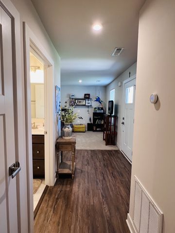 1049 Wilkinson Ln, White House, TN 37188