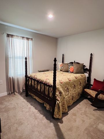 1049 Wilkinson Ln, White House, TN 37188