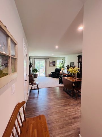 1049 Wilkinson Ln, White House, TN 37188