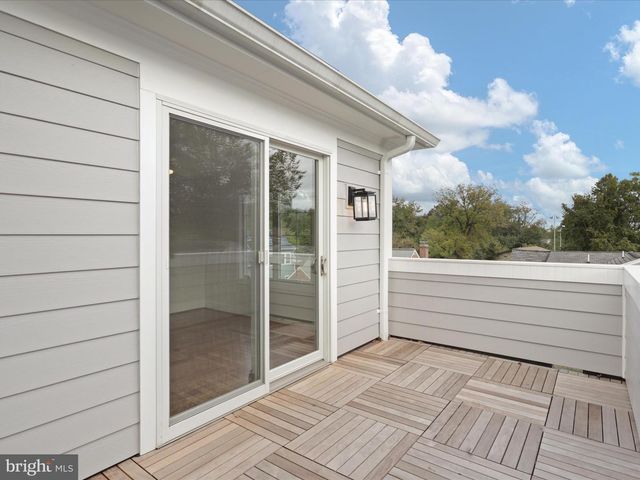 2127 N TROY ST, Arlington, VA 22201