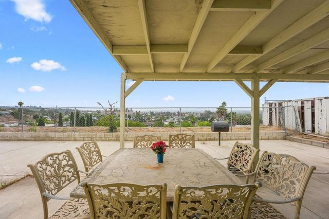 656 Flora Dr, Oceanside, CA 92057