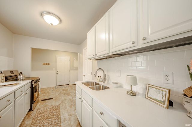 5906 Monona Drive, Kokomo, IN 46902