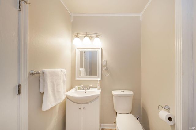 5906 Monona Drive, Kokomo, IN 46902