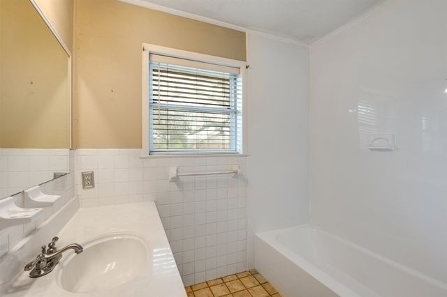 4025 Old Bonham Road, Paris, TX 75460