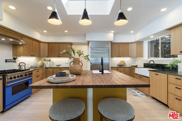 3108 Nichols Canyon Road, Los Angeles, CA 90046