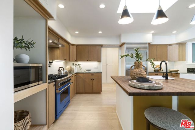 3108 Nichols Canyon Road, Los Angeles, CA 90046