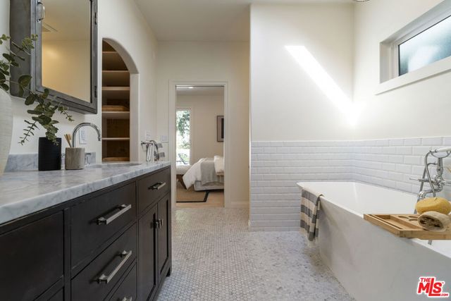 3108 Nichols Canyon Road, Los Angeles, CA 90046