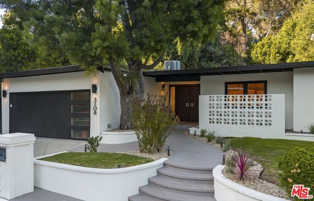 3108 Nichols Canyon Road, Los Angeles, CA 90046