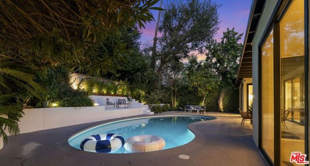 3108 Nichols Canyon Road, Los Angeles, CA 90046