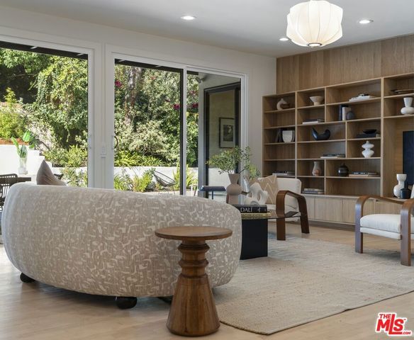 3108 Nichols Canyon Road, Los Angeles, CA 90046