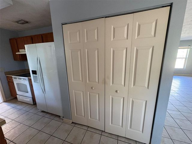 2060 NW 42ND STREET, Ocala, FL 34475