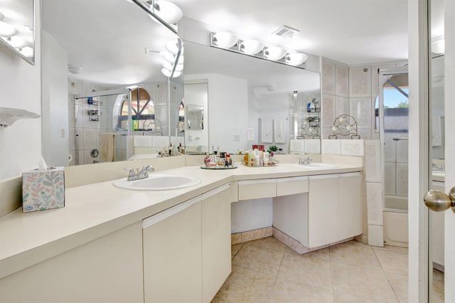 15499 Miami Lakeway N 306-5, Miami Lakes, FL 33014