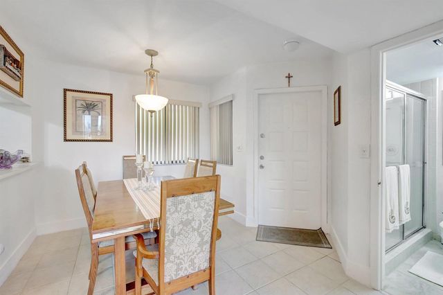 15499 Miami Lakeway N 306-5, Miami Lakes, FL 33014