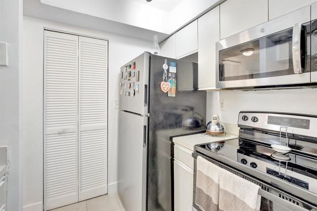 15499 Miami Lakeway N 306-5, Miami Lakes, FL 33014