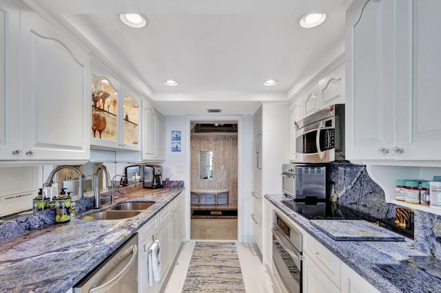 5550 N Ocean Drive 21c, Singer Island, FL 33404