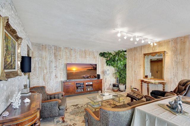 5550 N Ocean Drive 21c, Singer Island, FL 33404