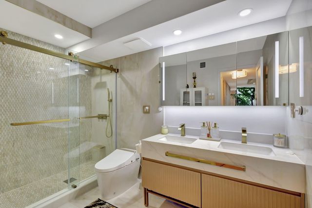 5550 N Ocean Drive 21c, Singer Island, FL 33404