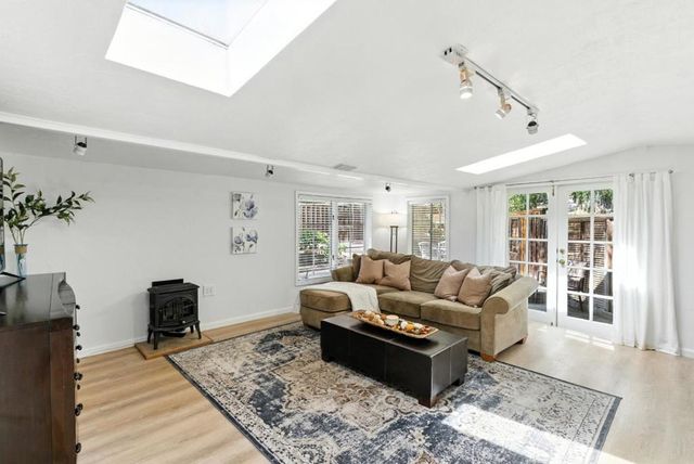 810 Glencrag Way, Woodside, CA 94062