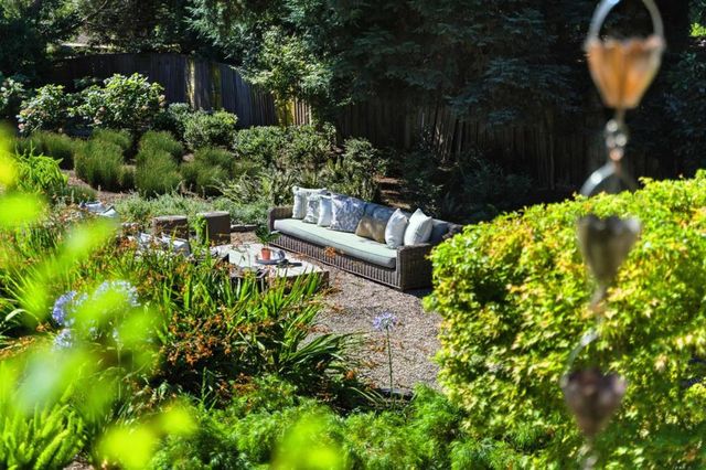 810 Glencrag Way, Woodside, CA 94062