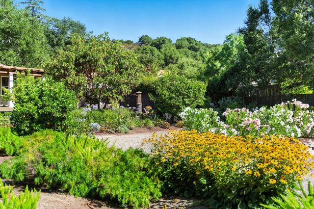 810 Glencrag Way, Woodside, CA 94062