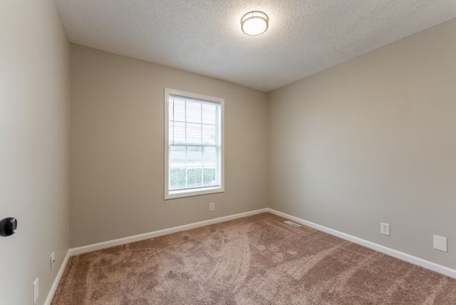 3826 Man O War Blvd, Clarksville, TN 37042