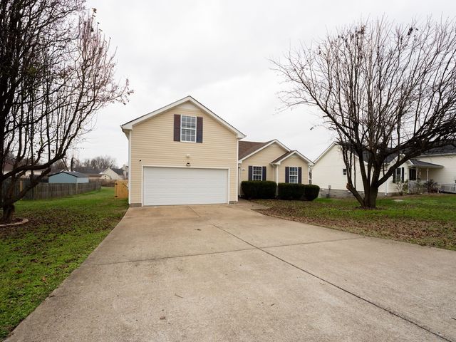 3826 Man O War Blvd, Clarksville, TN 37042